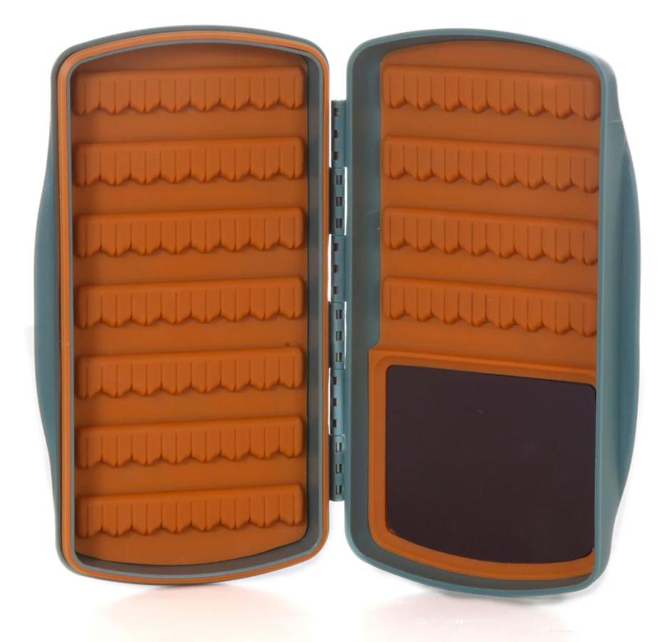 Fishpond Tacky Pescador Fly Box - MagPad - Smoke Grey