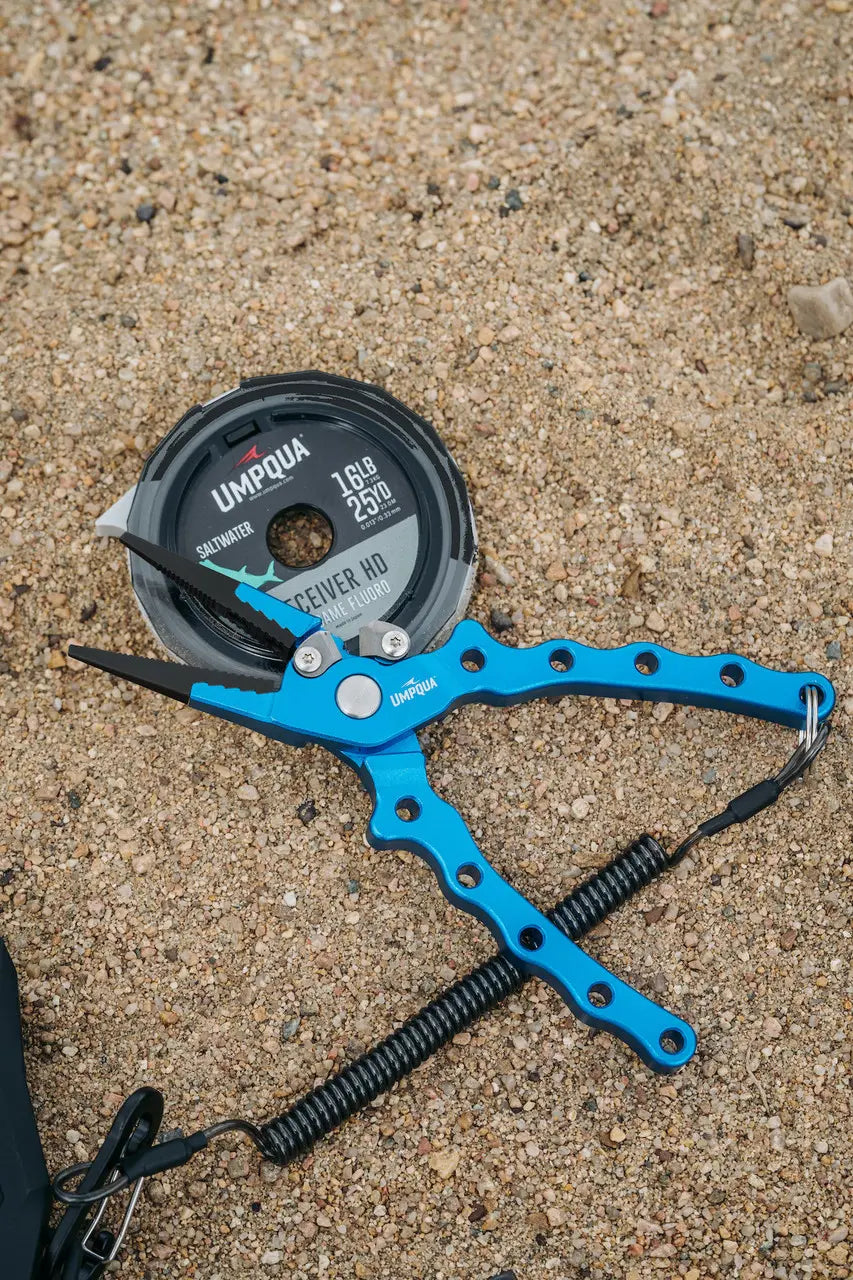 Umpqua RiverRun Big Game Plier Azure – Angelzange – Ansicht 4