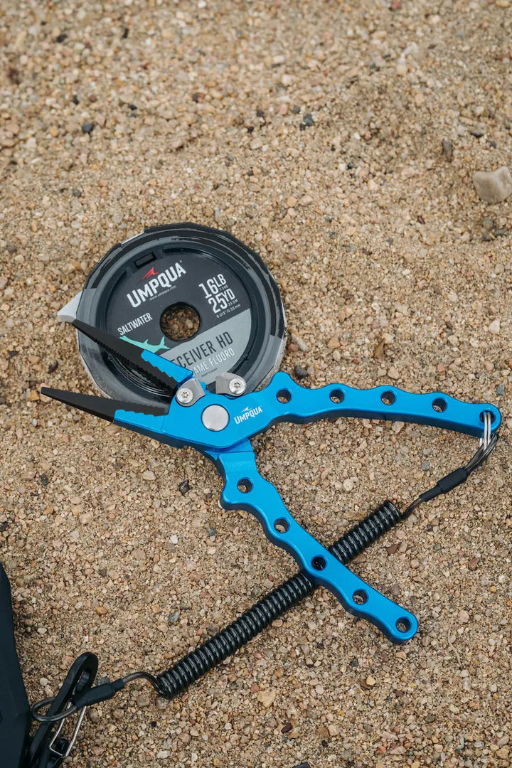 Umpqua RiverRun Big Game Plier Azure – Angelzange – Ansicht 4