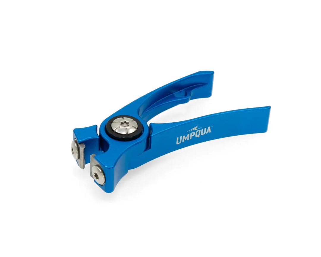 Umpqua RiverRun Nipper mit Lanyard – Schnurknipser