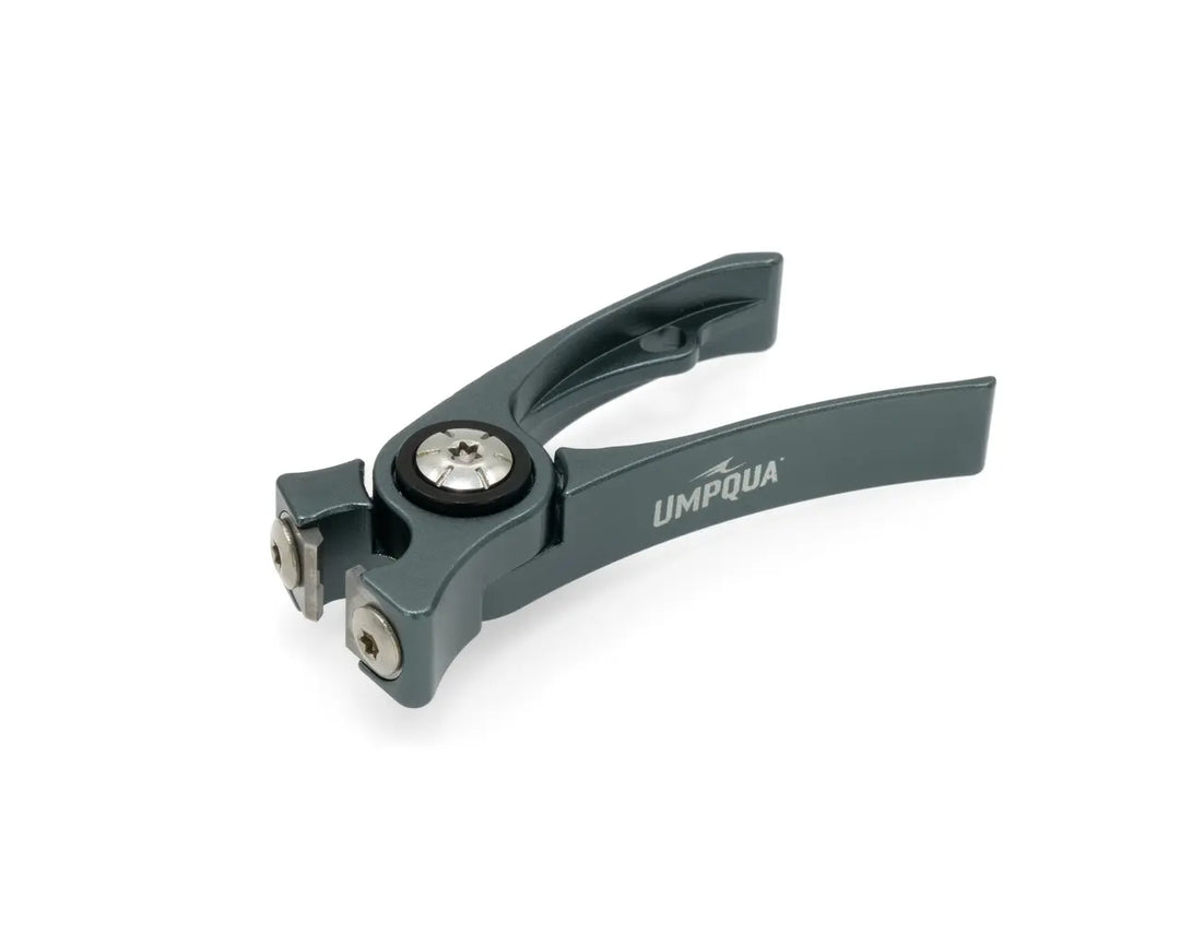 Umpqua RiverRun Nipper mit Lanyard – Schnurknipser – Ansicht 2